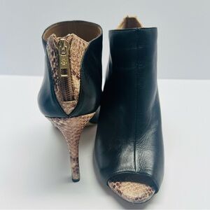ANN TAYLOR Leather Peep Toe Ankle Booties Black Heel Stiletto Size 9
